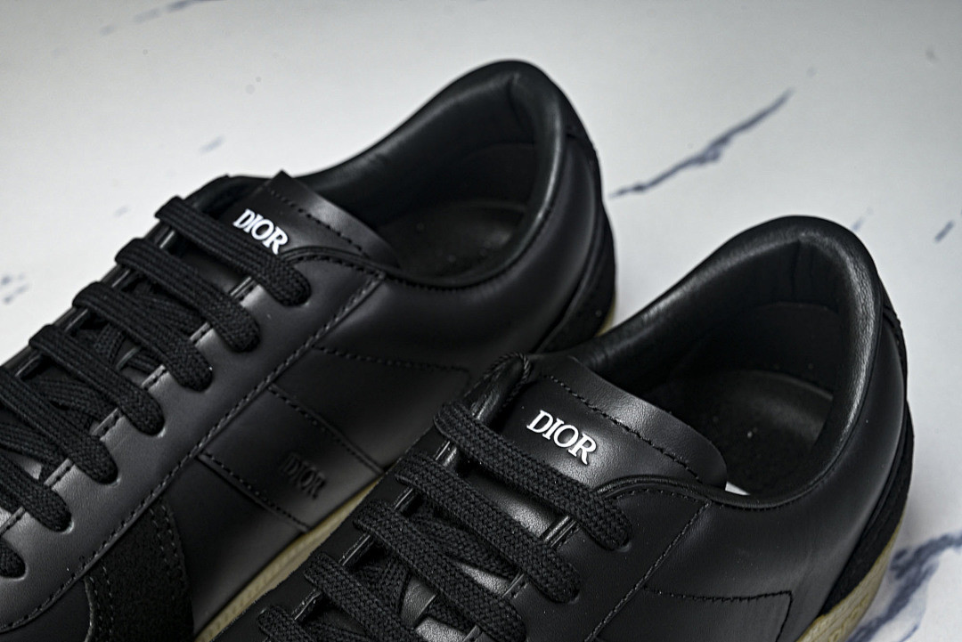 DR B01 Sneaker