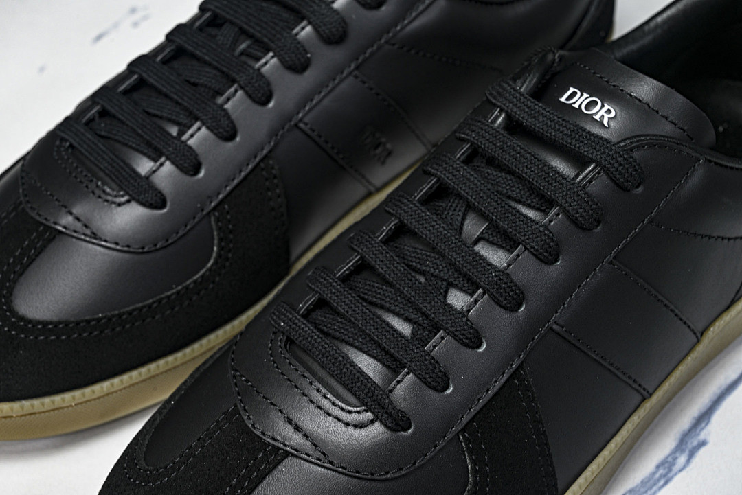 DR B01 Sneaker