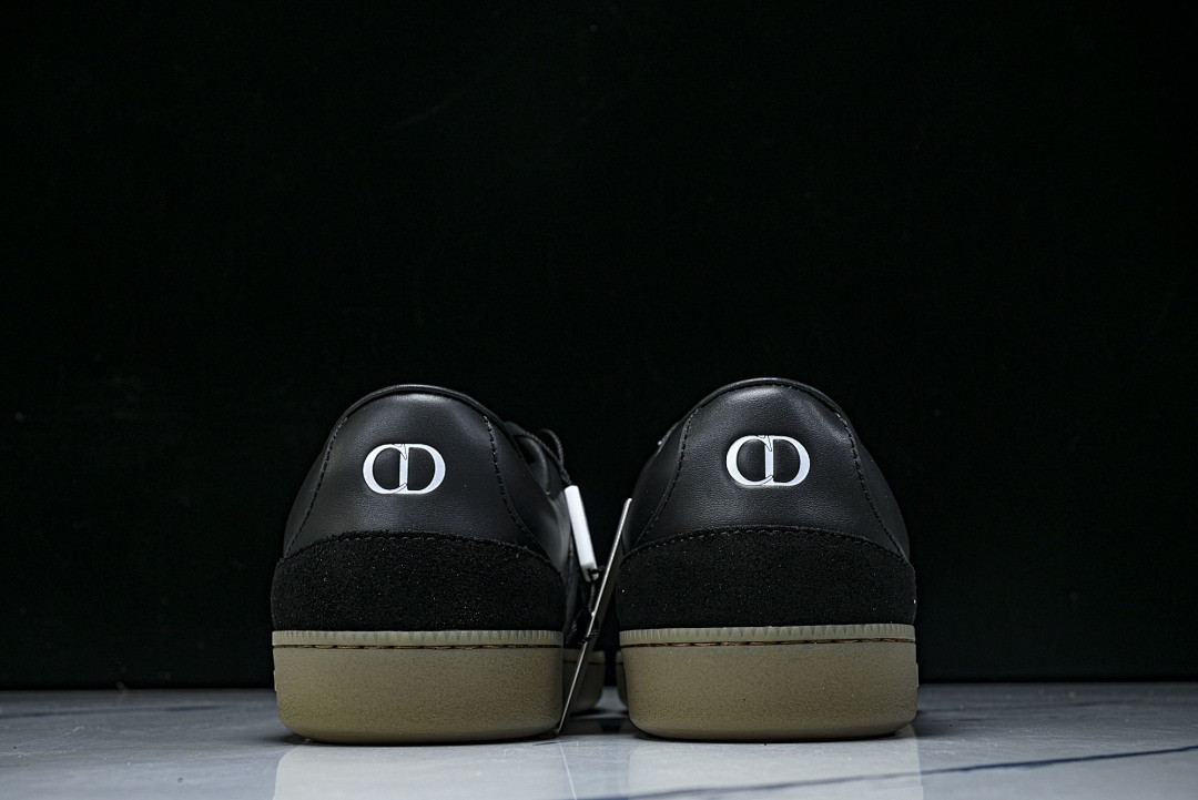 DR B01 Sneaker