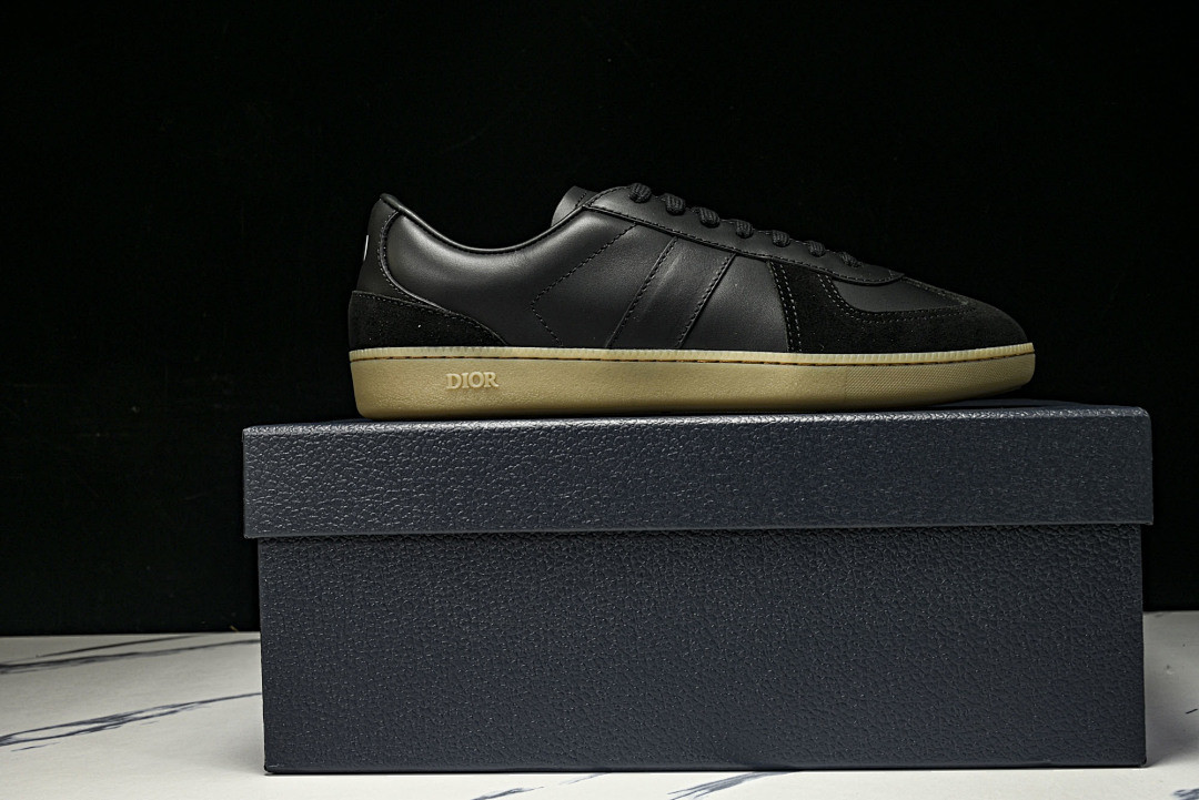 DR B01 Sneaker