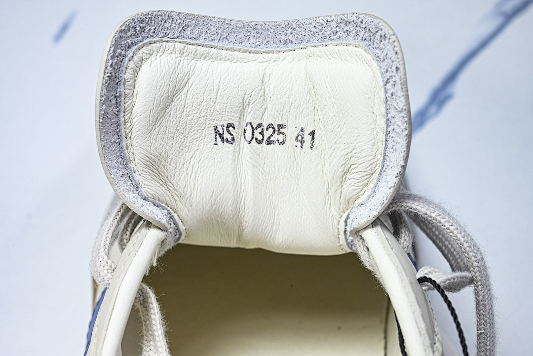 DR B01 Sneaker