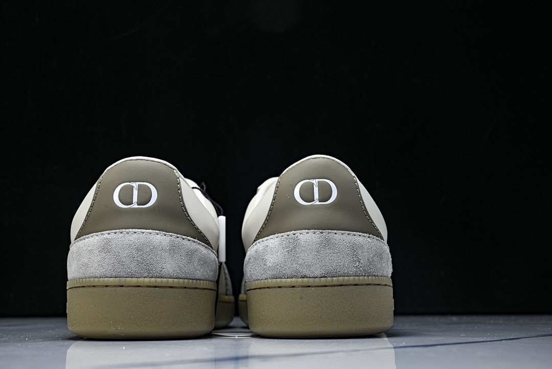 DR B01 Sneaker