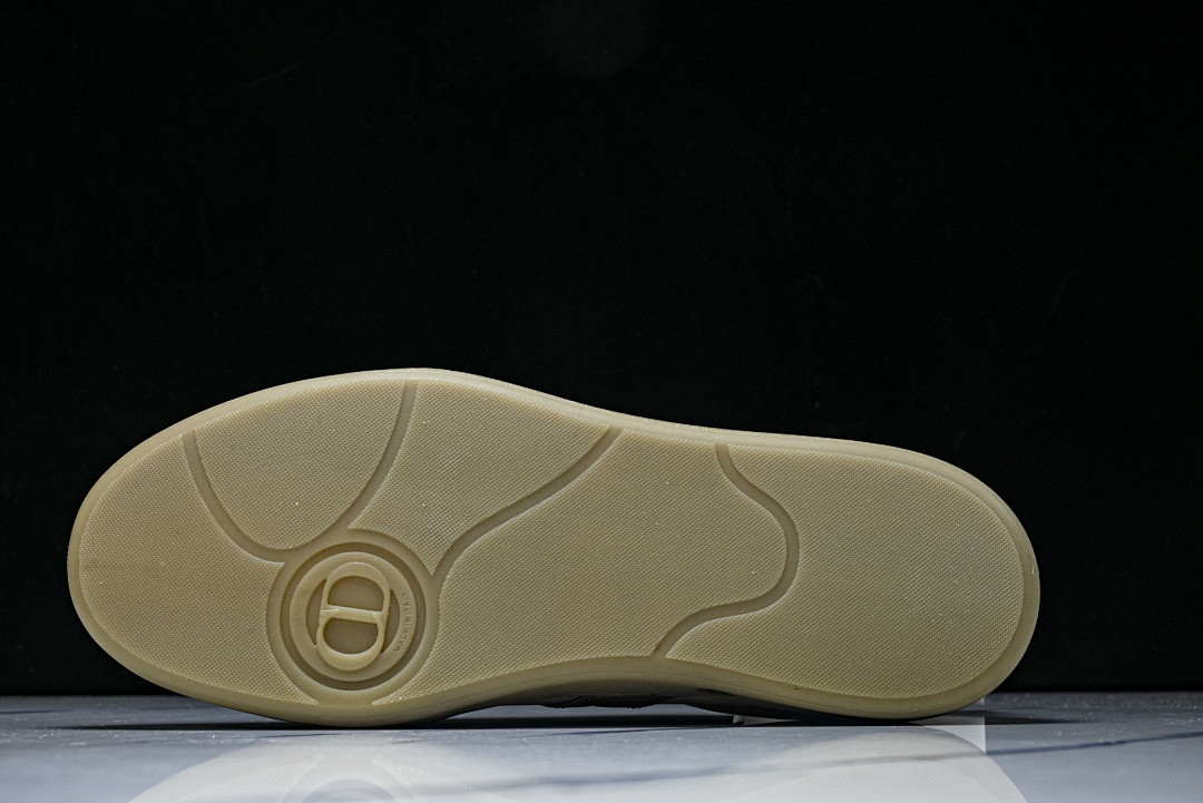 DR B01 Sneaker