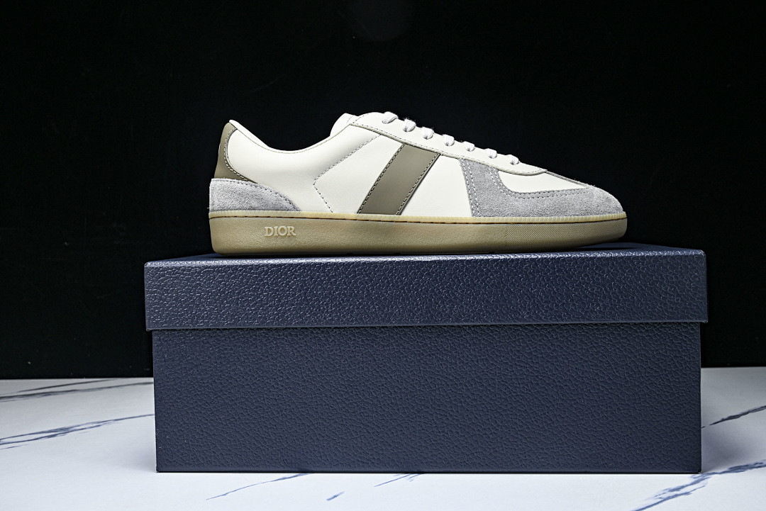 DR B01 Sneaker
