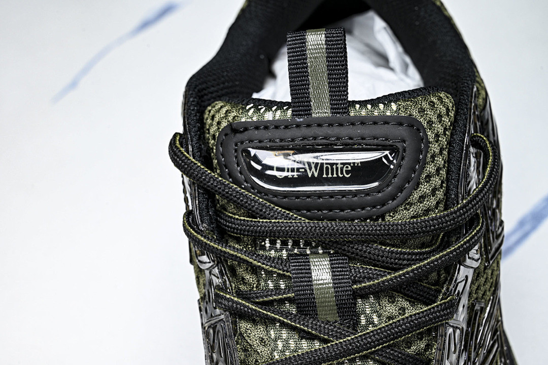 OFF-WHITE BE RIGHT BACK