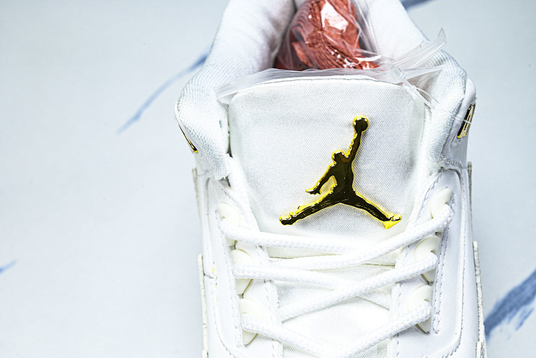 Air Jordan 3“El Vuelo” IO1752-100