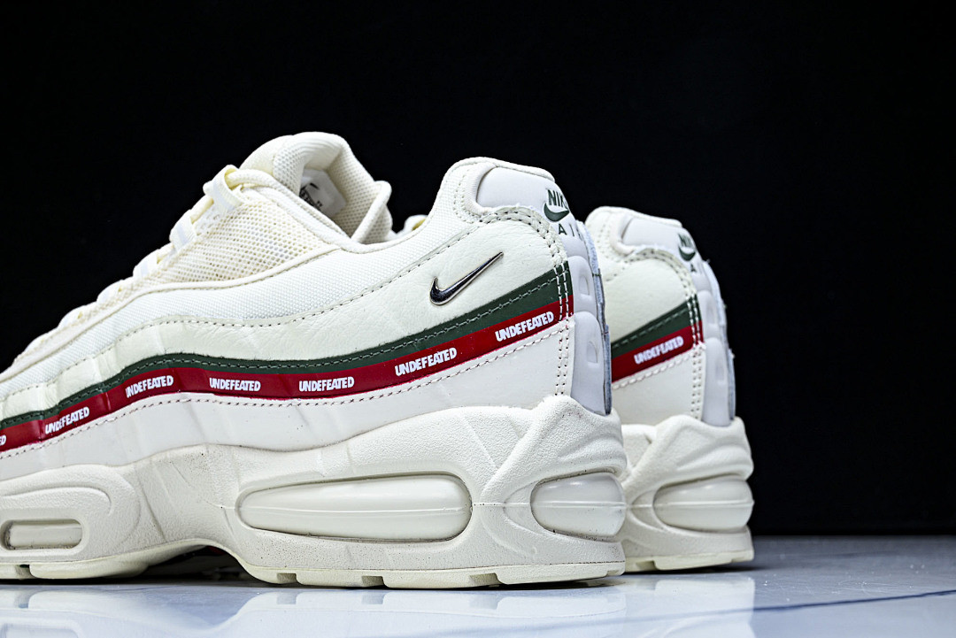 Undefeated x Nike Air Max 95 SP IB4453-100