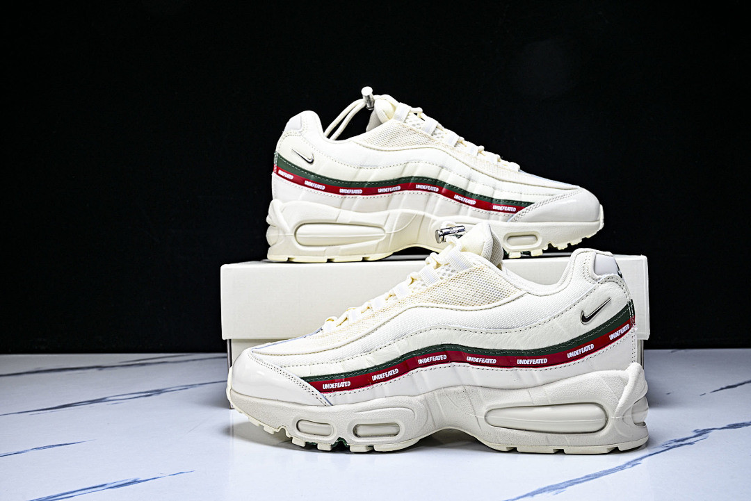 Undefeated x Nike Air Max 95 SP IB4453-100