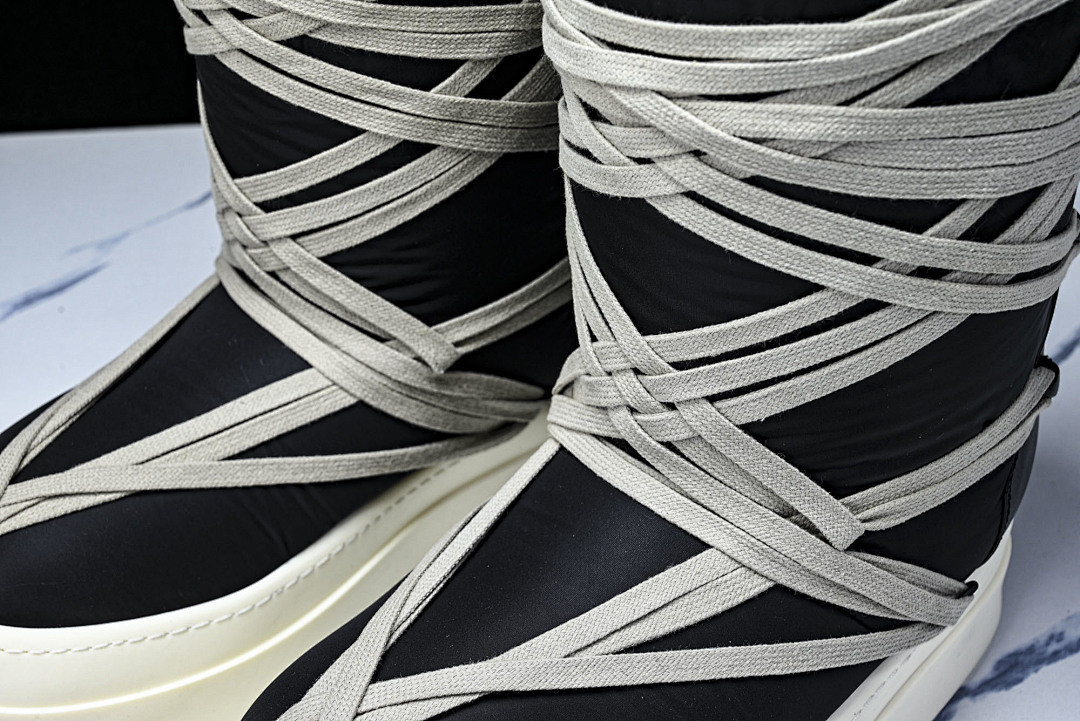 RO Sneakers