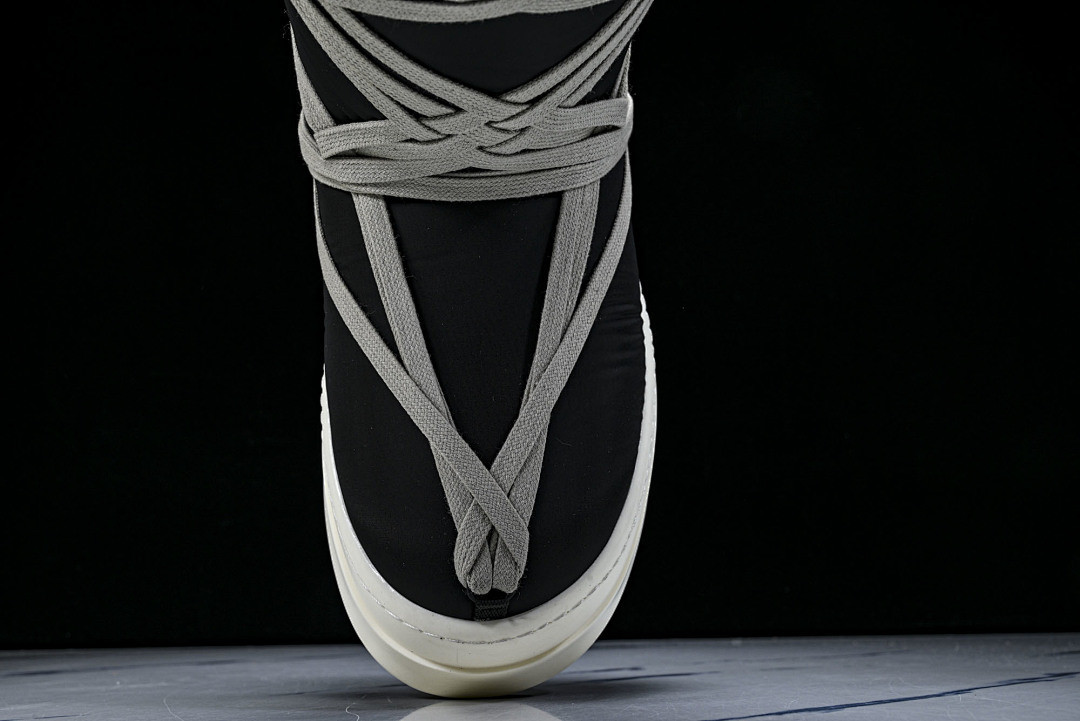 RO Sneakers
