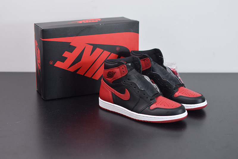 Air Jordan 1 Retro High OG Bred 555088-001