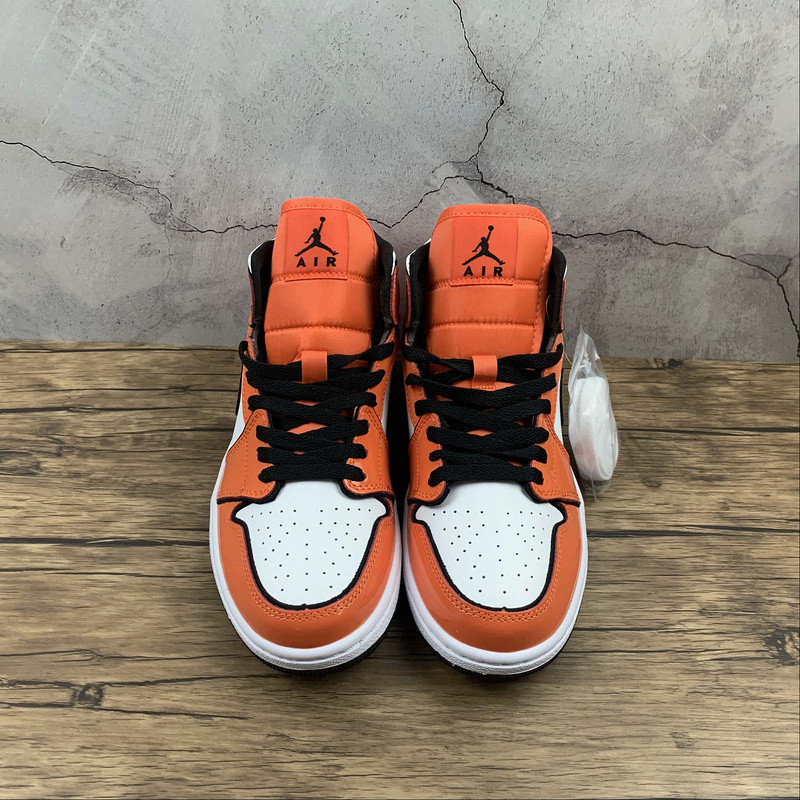 Air Jordan 1 Mid “Turf Orange” DD6834-802