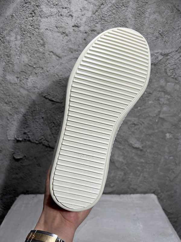 RO Sneakers