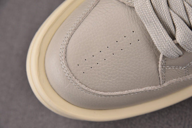 RO Sneakers