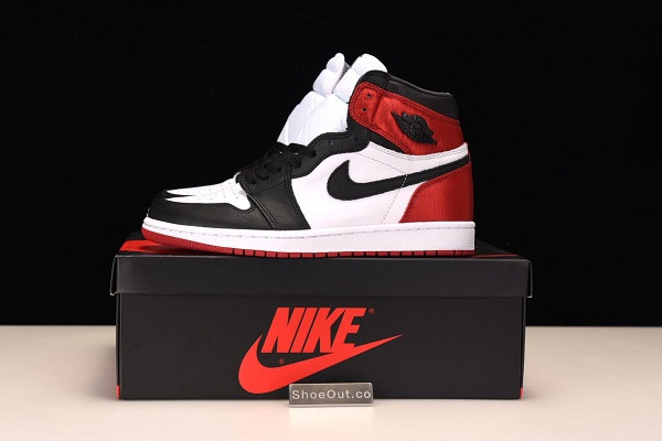 Air Jordan 1 Retro High “Satin Black Toe” CD0461-016