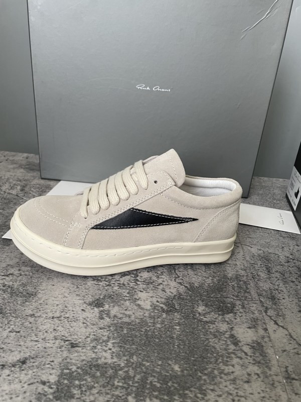 RO Sneakers