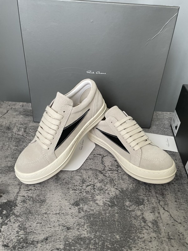 RO Sneakers