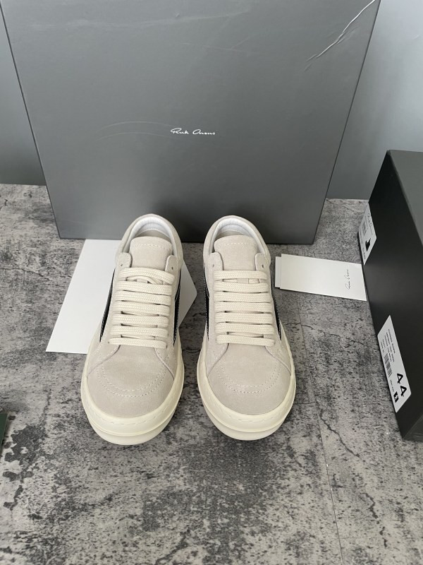 RO Sneakers
