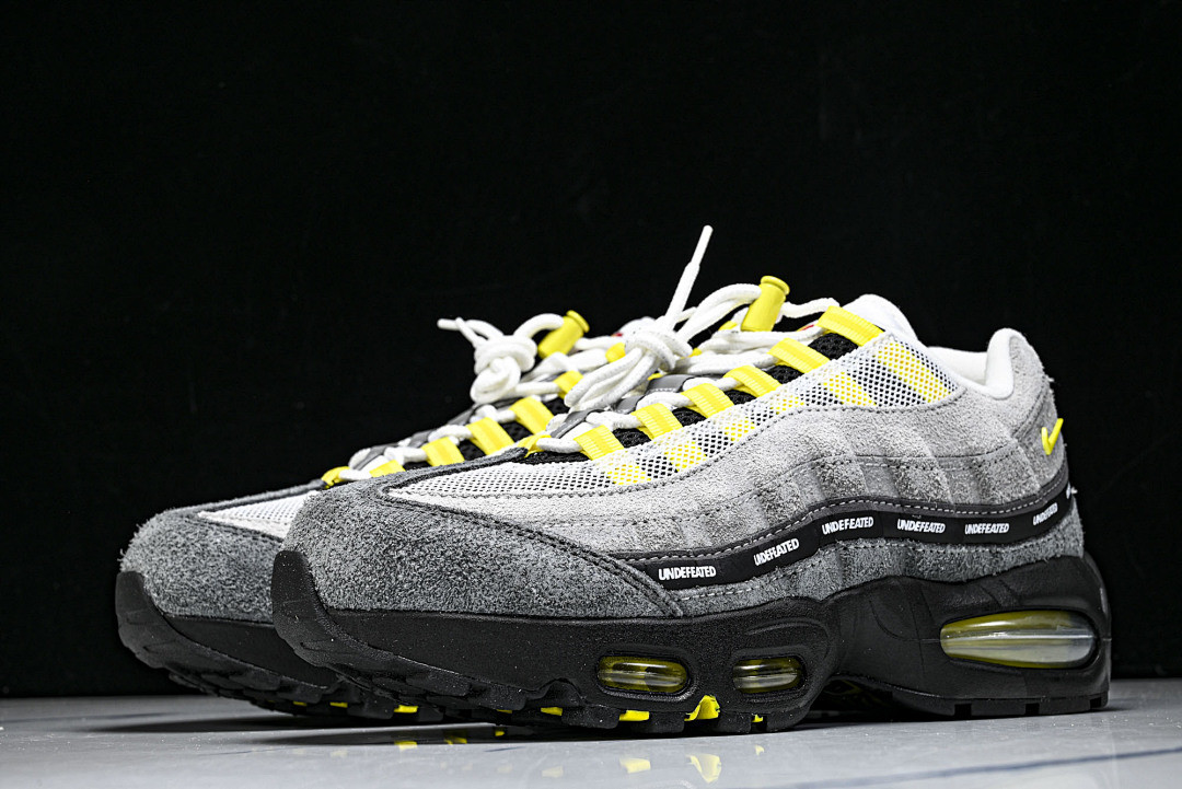 Undefeated x Nike Air Max 95 IB4523-002