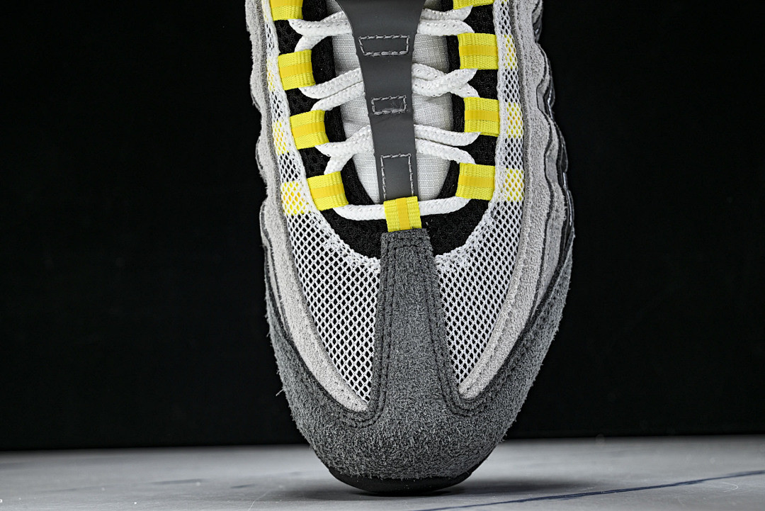 Undefeated x Nike Air Max 95 IB4523-002