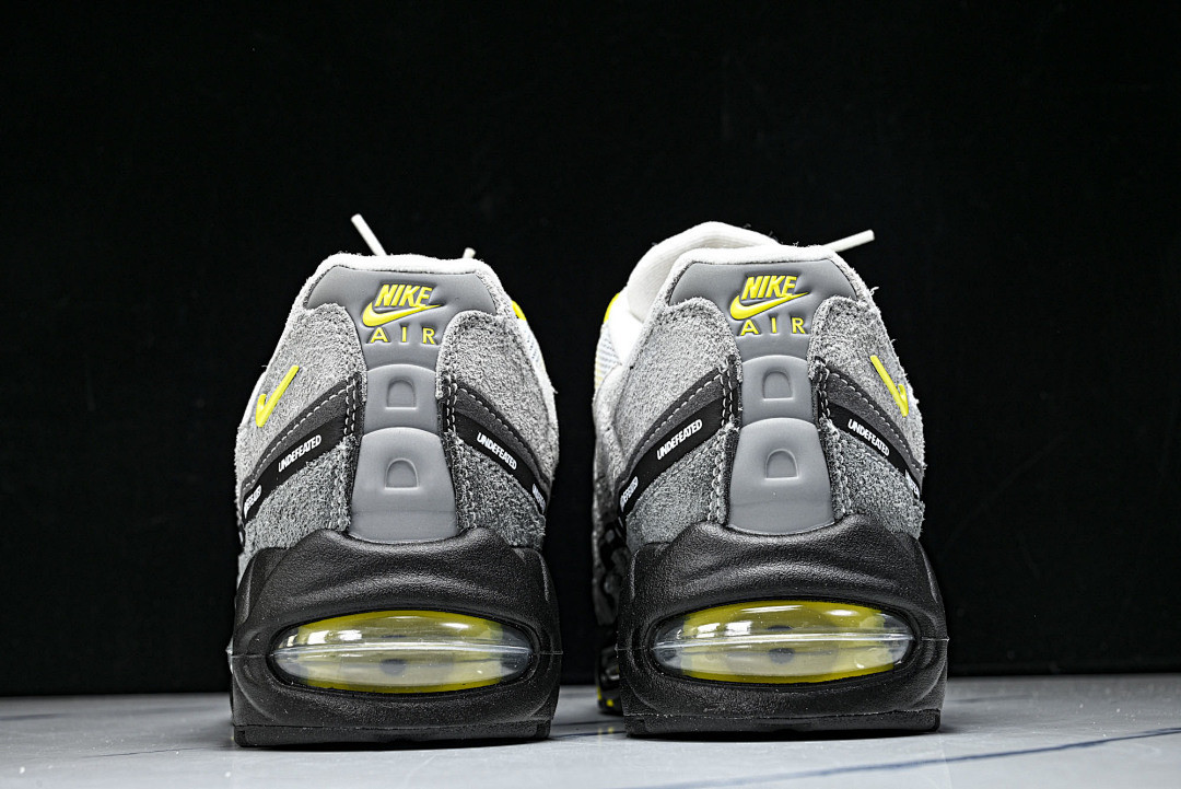 Undefeated x Nike Air Max 95 IB4523-002