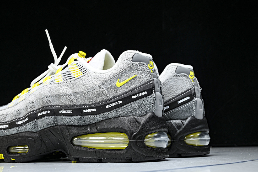 Undefeated x Nike Air Max 95 IB4523-002