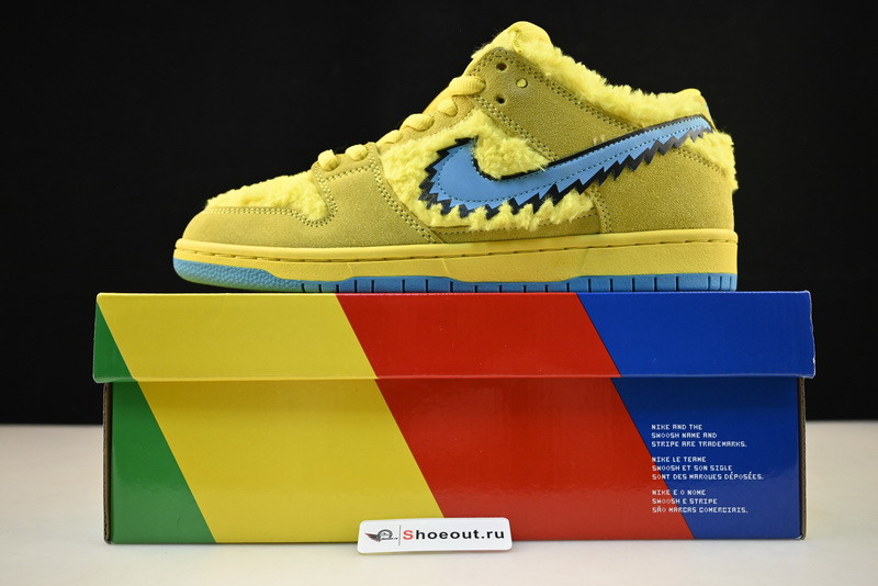 Grateful Dead x Nike SB Dunk Low 