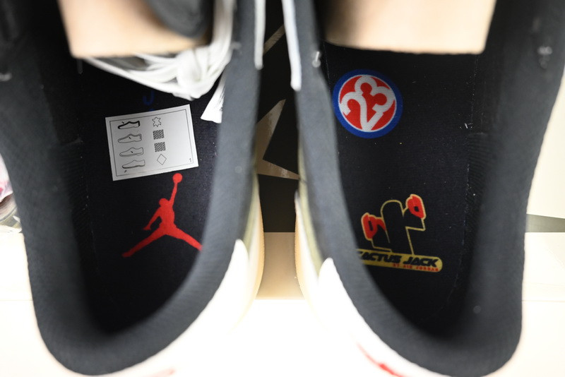 Air Jordan 1 Low Travis Scott Olive DZ4137-106