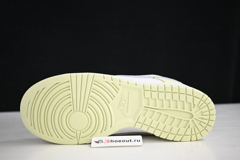 Nike Dunk Low “Light Soft Pink” DD1503-600