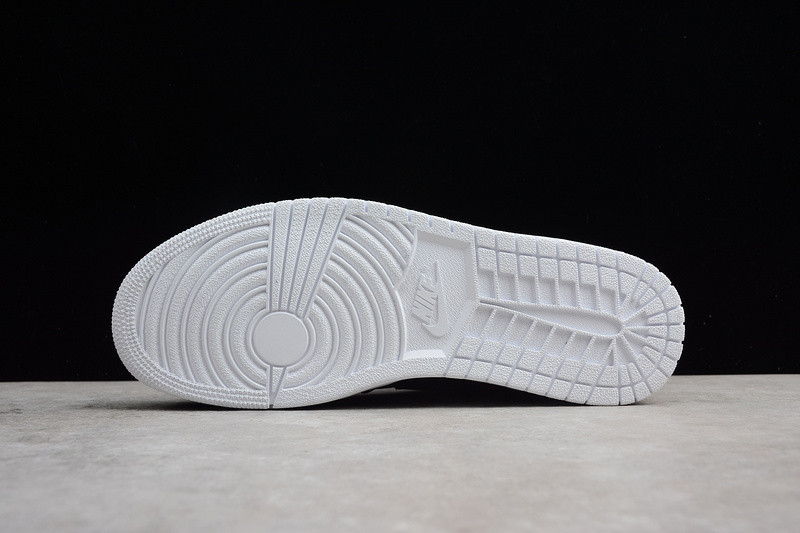 Air Jordan 1 Retro OG “Cyber Monday” black  555088-006