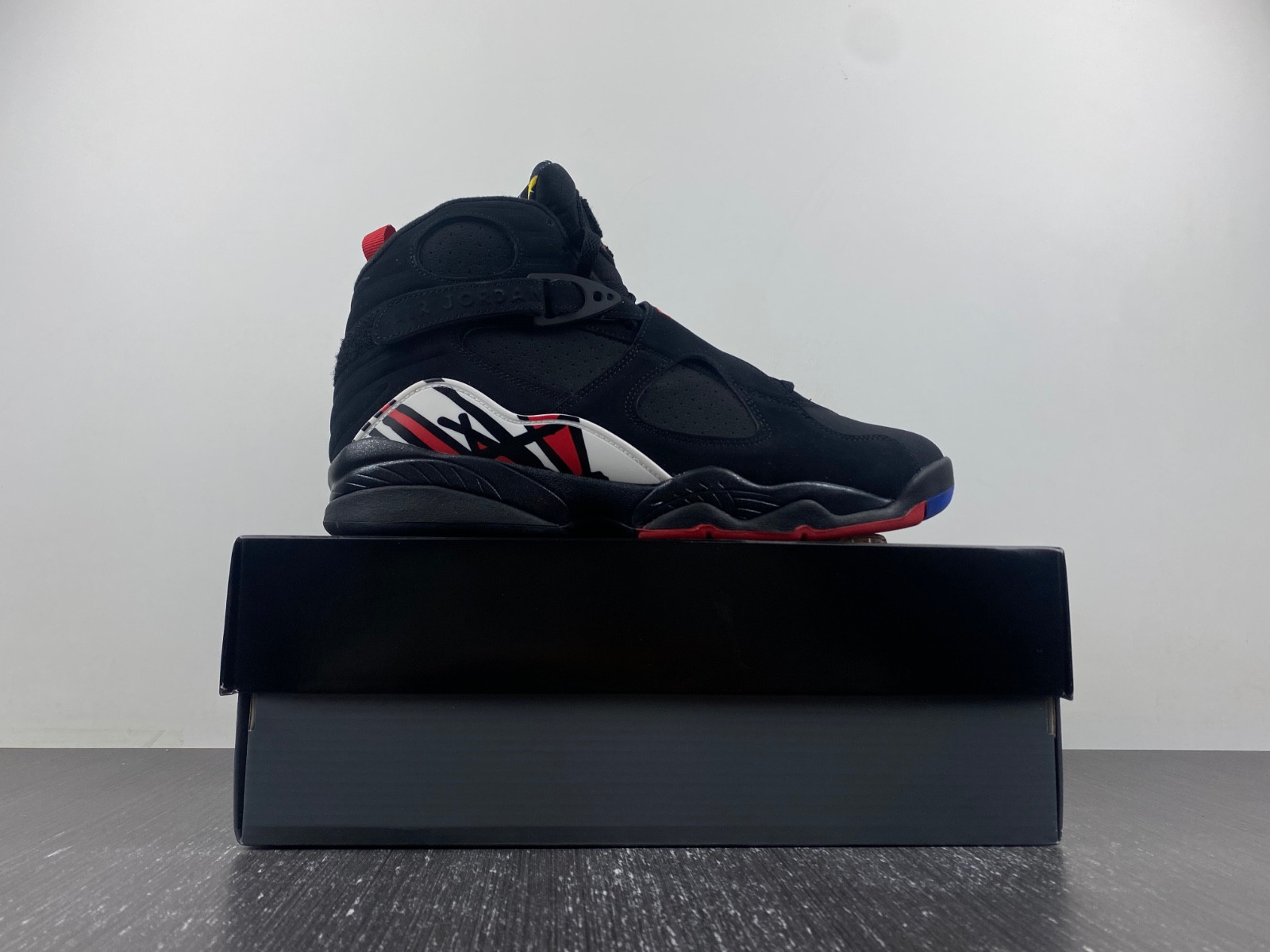 Air Jordan 8 “Playoffs” 305381-062
