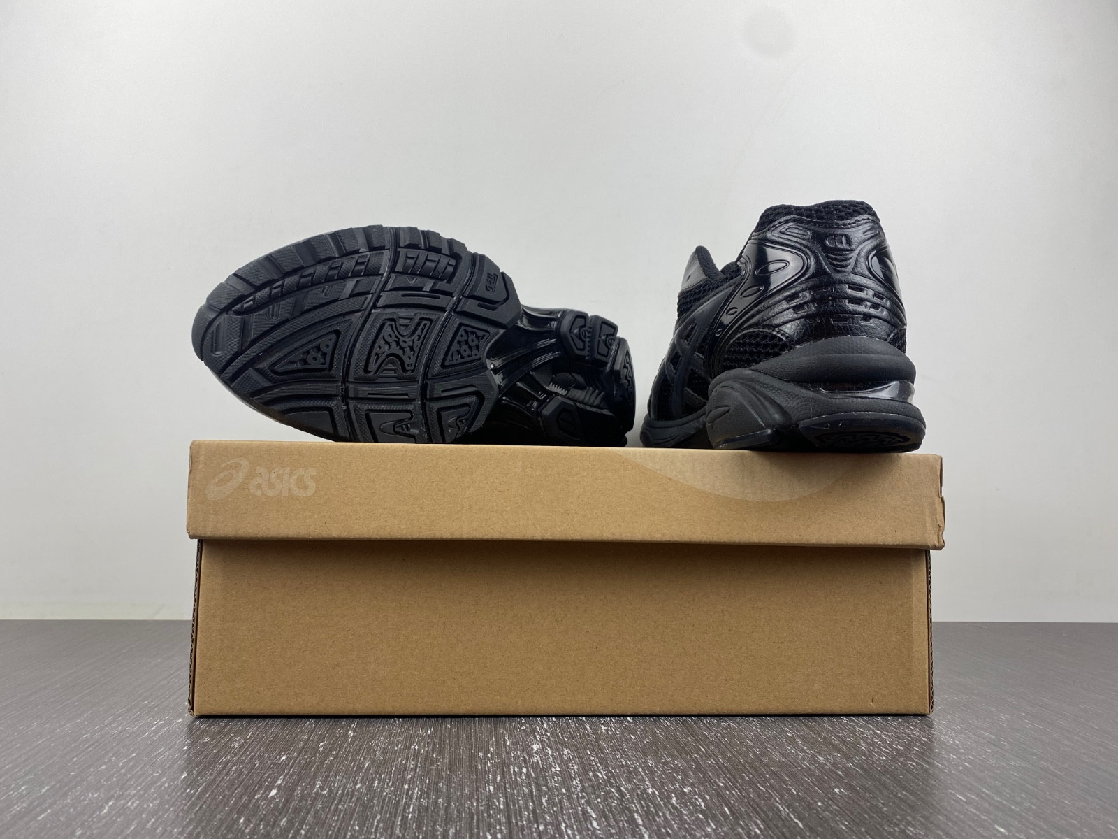 As*ic*s gel-kayano 14 1201a019-001