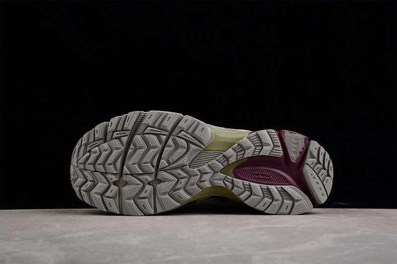 As*ic*s gel-kayano 14 1011b109-025