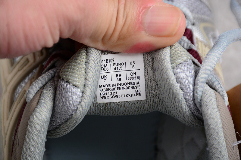 As*ic*s gel-kayano 14 1011b109-025