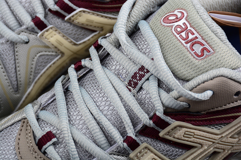 As*ic*s gel-kayano 14 1011b109-025