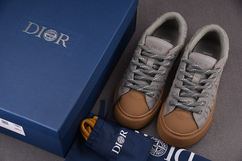 DR B33 Sneaker