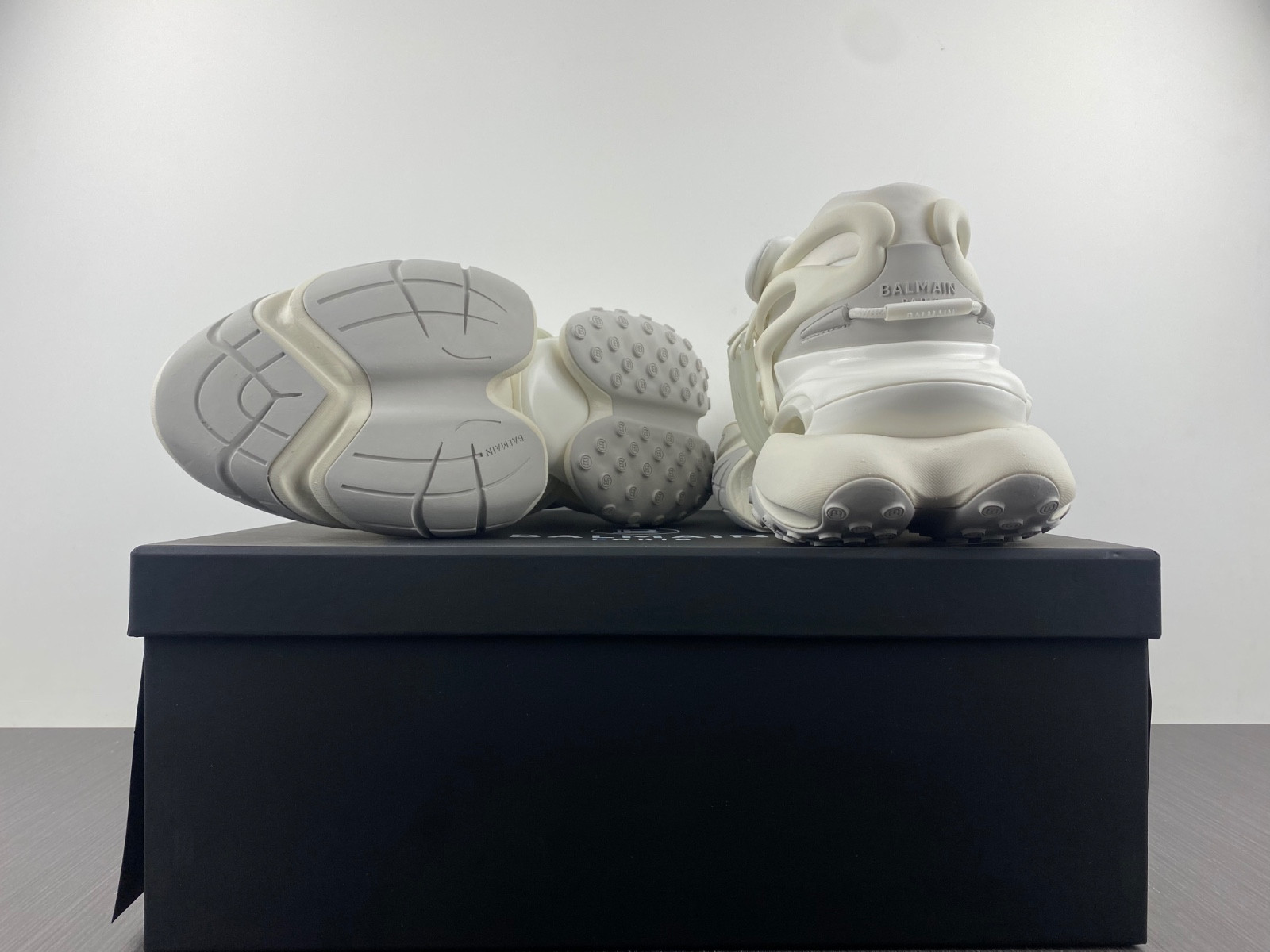 BALMAIN White BLM11291