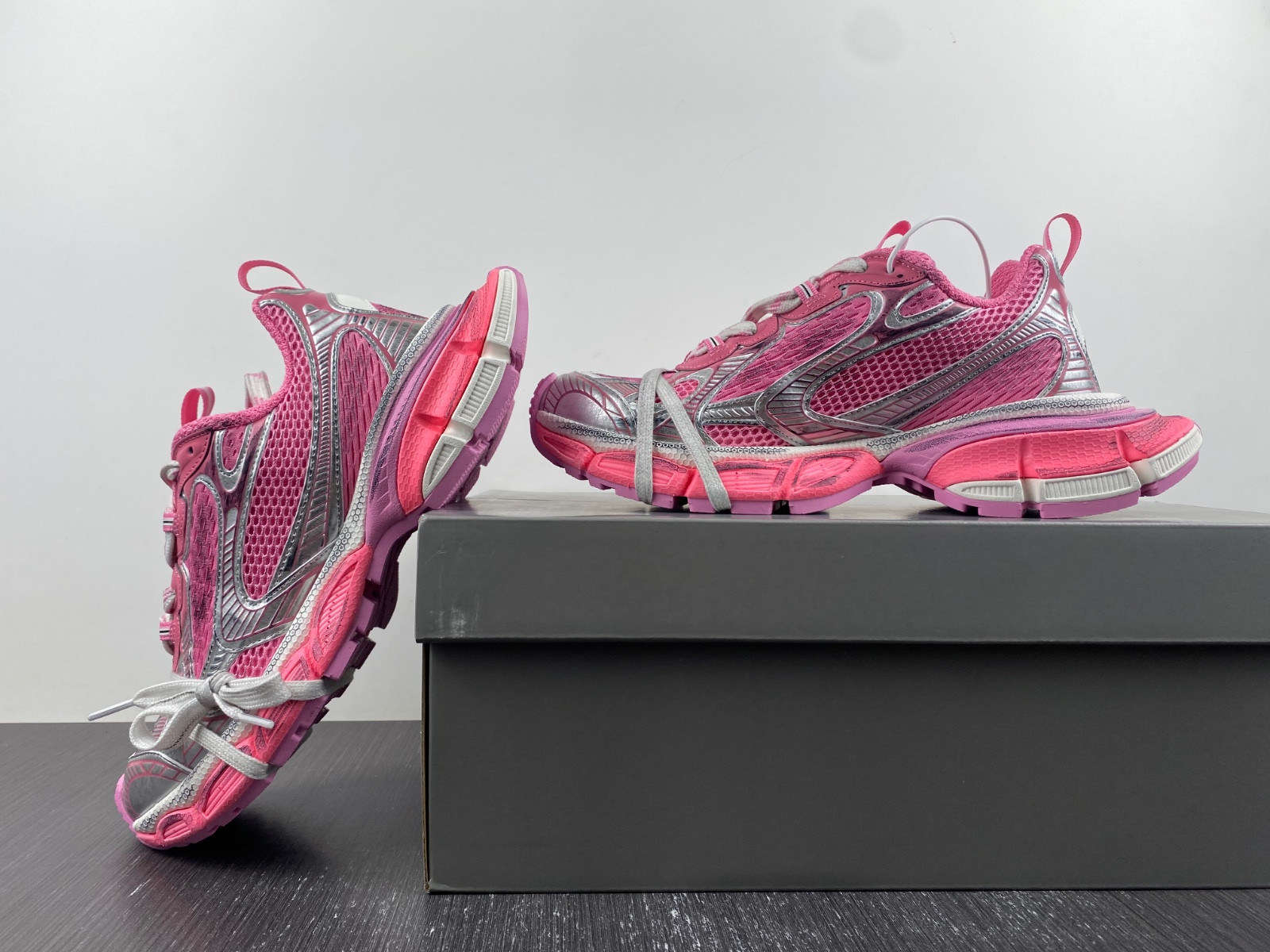 Ba*len*cia*ga 3xl 734731 w3xl2 0123