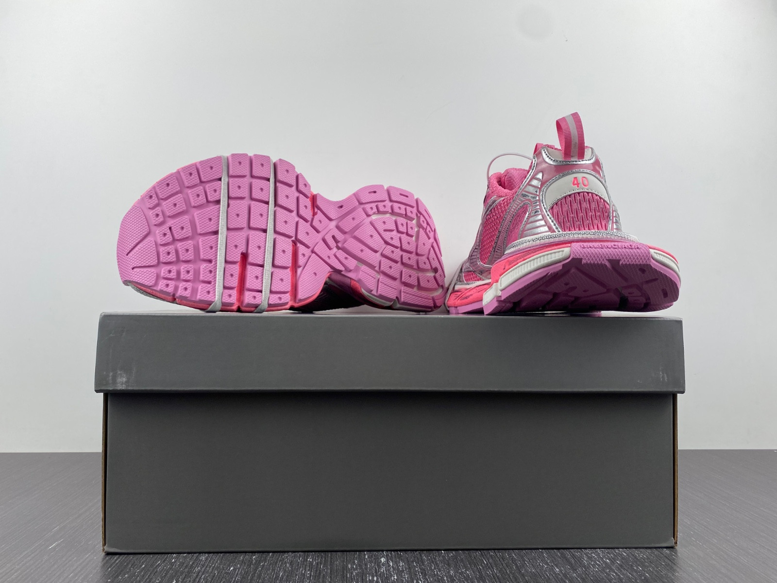 Ba*len*cia*ga 3xl 734731 w3xl2 0123