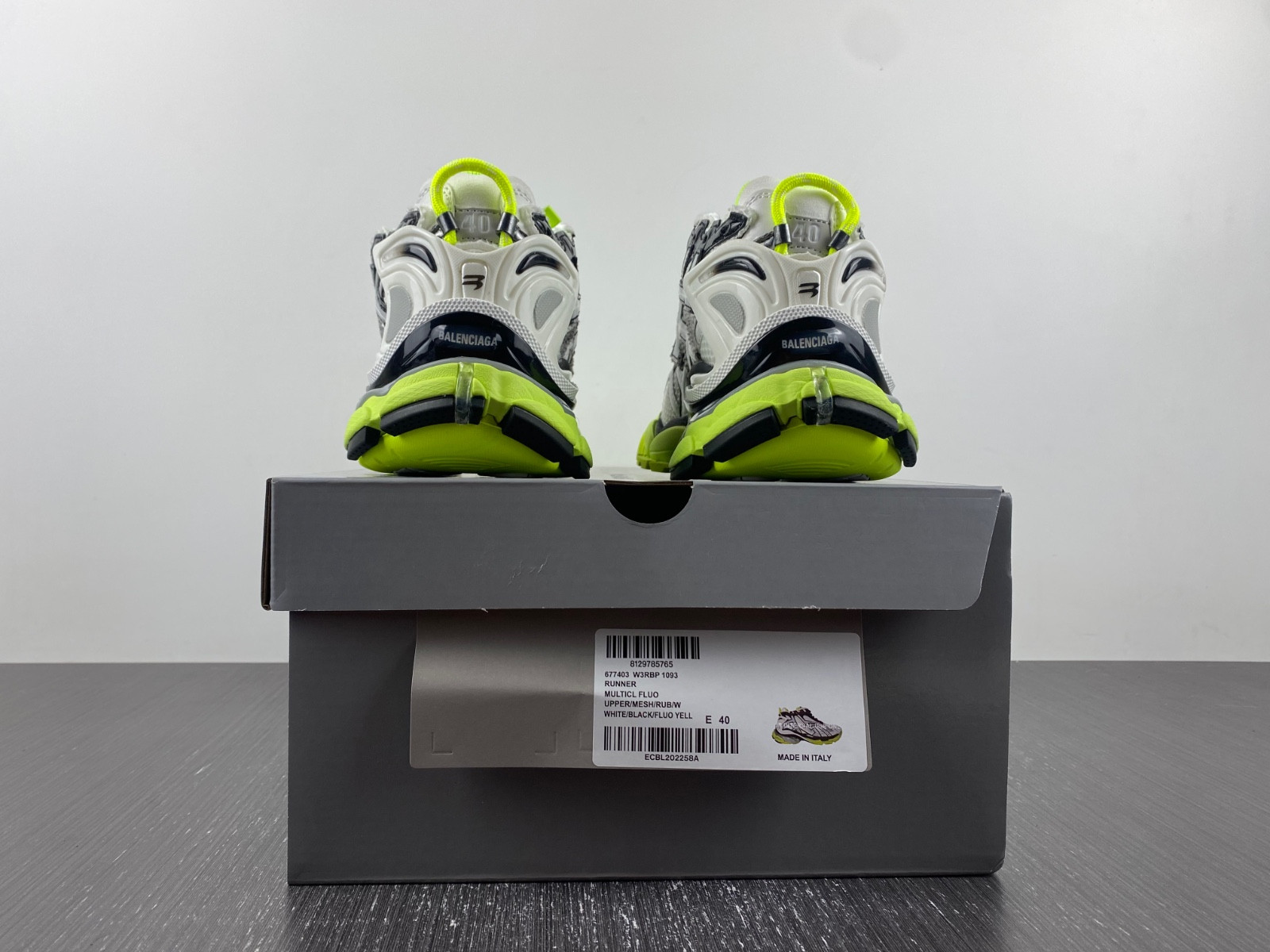 Ba*len*cia*ga runner 677403 w3rbp 1093