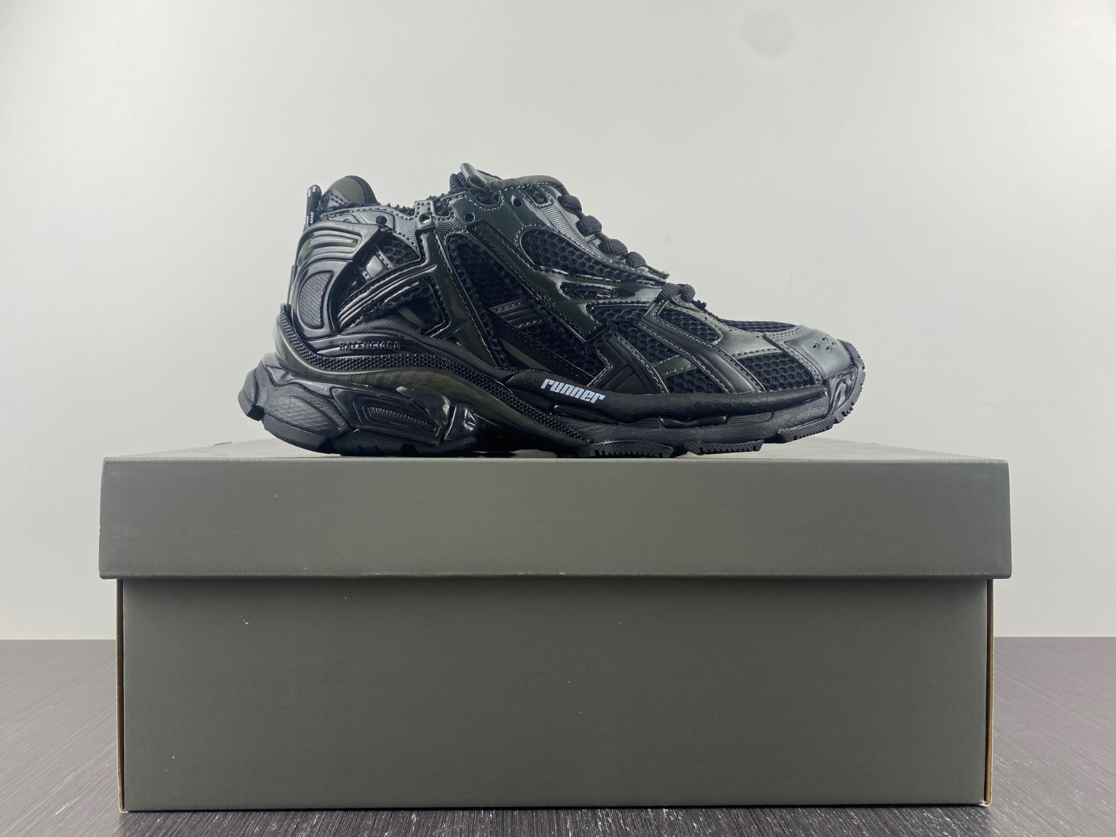 Ba*len*cia*ga runner 656063 w3rb6 1266