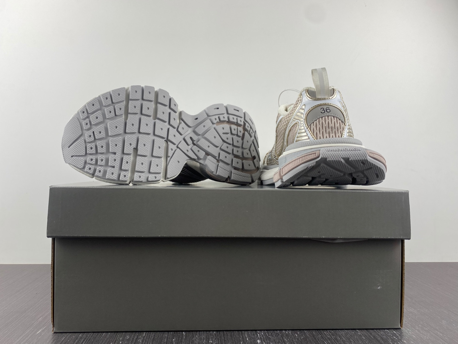 Ba*len*cia*ga 3xl 734733 w1rb6 0208