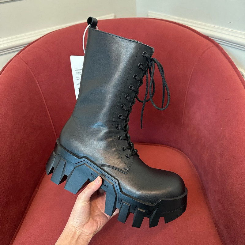 Ba*len*cia*ga boots