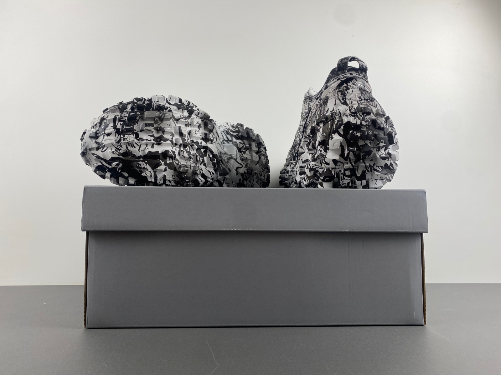 Ba*len*cia*ga 685613-w2rg1 9010