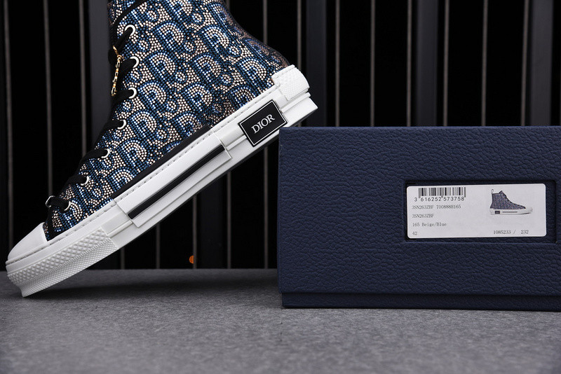 DR B23 High Top Sneaker