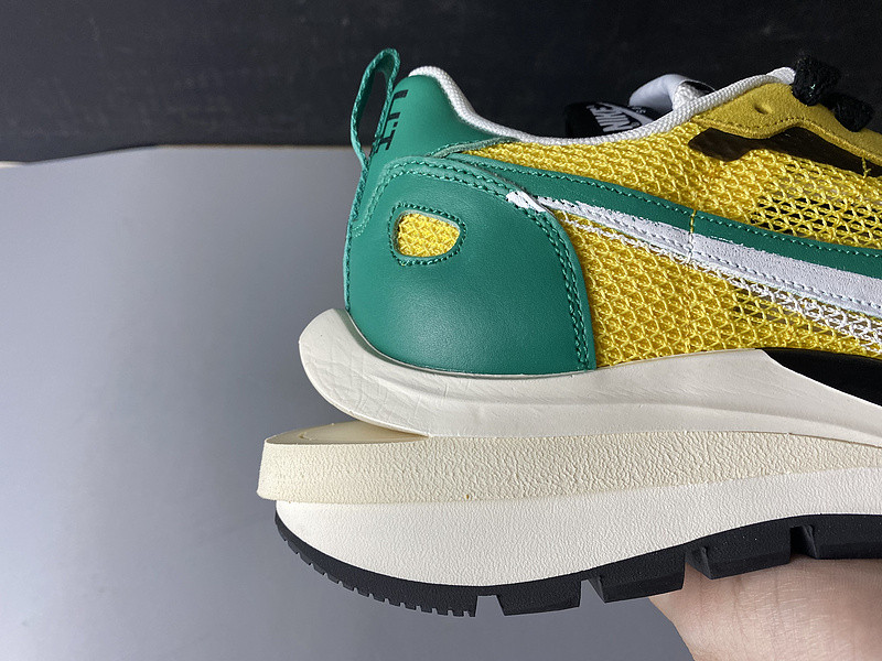 Sacai x Nike Pegasus VaporFly SP CI9928-300