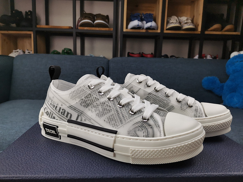 DR B23 Low Top Daniel Asham Newspaper 3SN249YUO_H069