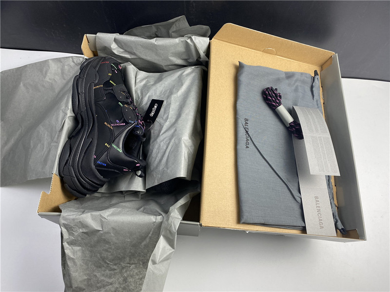 BLCG Triple S 542039-W2FA1-1210