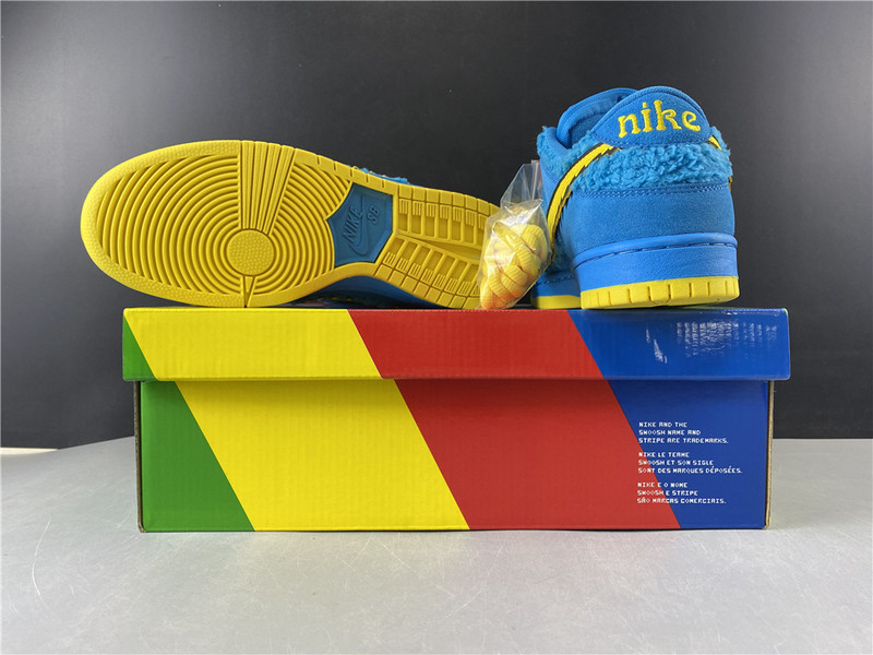 Grateful Dead x Nike SB Dunk Low 