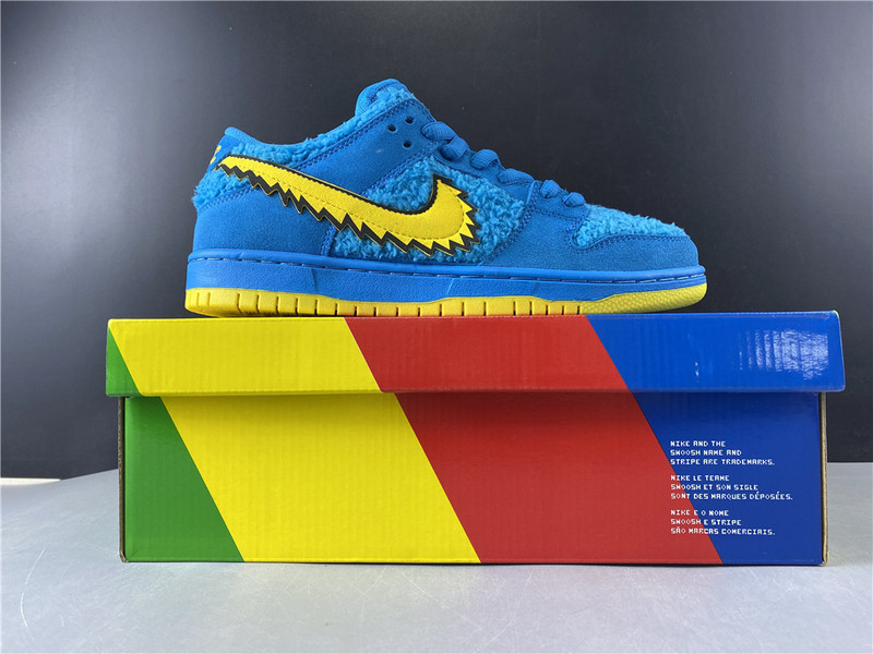Grateful Dead x Nike SB Dunk Low 